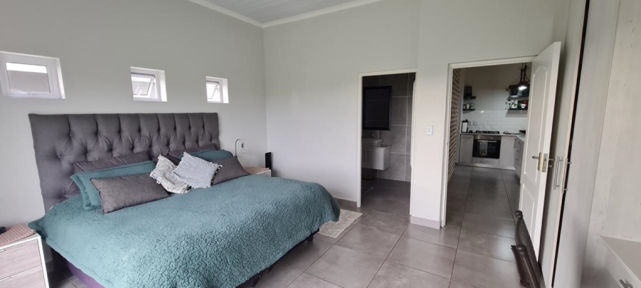 To Let 5 Bedroom Property for Rent in Laguna Sands Western Cape